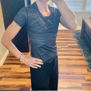 EUC Under Armour UA short sleeved slimming top